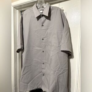Preowned short sleeve shirt
